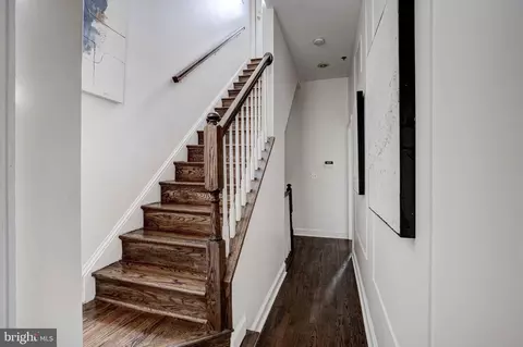 Entry Way - 702 S Bond St, Baltimore, MD 21231 photo 8 of 8