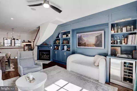 Living - 702 S Bond St, Baltimore, MD 21231 photo 1 of 1