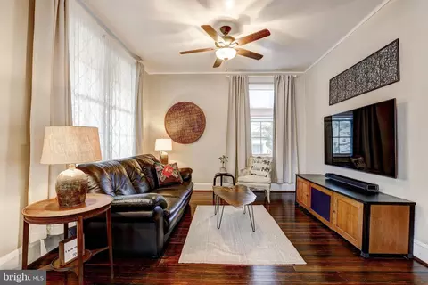 Living - 2703 Grindon Ave, Baltimore, MD 21214 photo 2 of 3