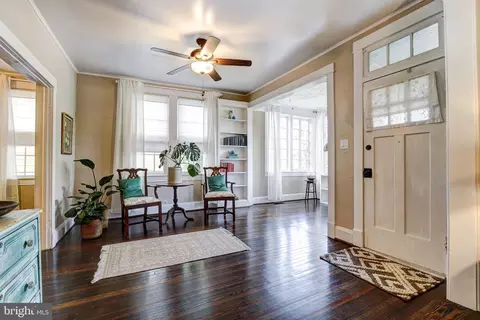 Entry Way - 2703 Grindon Ave, Baltimore, MD 21214 photo 1 of 4