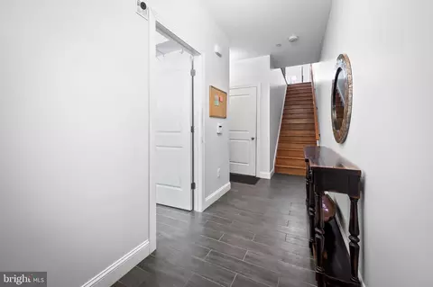 Entry Way - 1741 Aliceanna St, Baltimore, MD 21231 photo 1 of 4