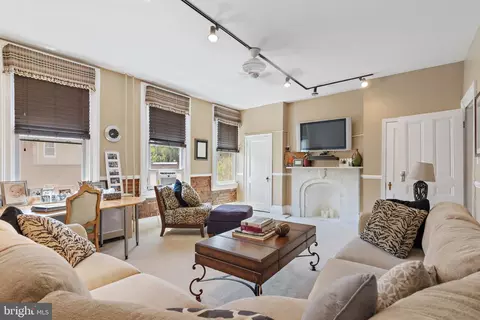 Living - 229 W Lanvale St W, Baltimore, MD 21217 photo 4 of 4