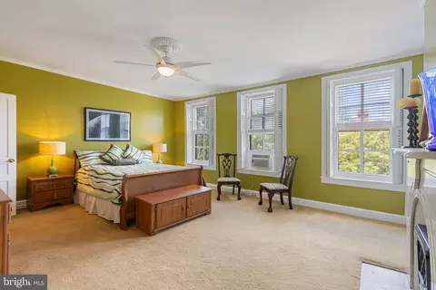 Bedroom - 229 W Lanvale St W, Baltimore, MD 21217 photo 9 of 12