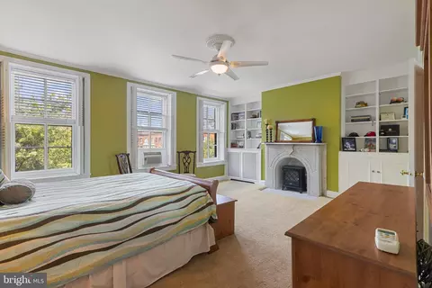 Bedroom - 229 W Lanvale St W, Baltimore, MD 21217 photo 8 of 12