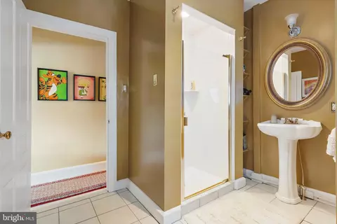 Bath - 229 W Lanvale St W, Baltimore, MD 21217 photo 4 of 4