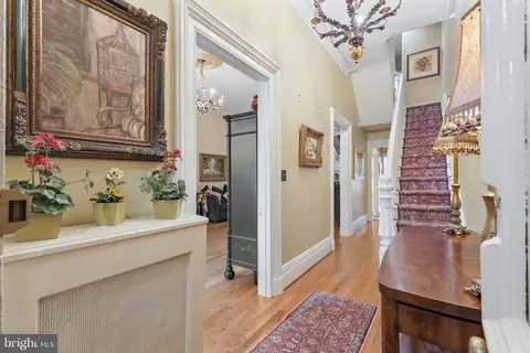 Entry Way - 229 W Lanvale St W, Baltimore, MD 21217 photo 2 of 7