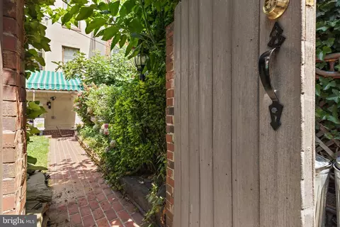 Exterior - 229 W Lanvale St W, Baltimore, MD 21217 photo 7 of 9