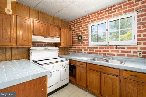 5219 Tramore Rd, Baltimore, MD 21214 photo 22