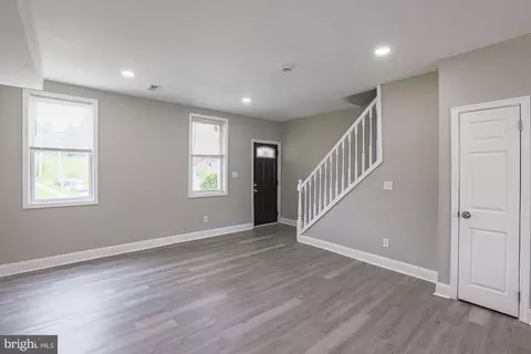 Living - 2506 W Cold Spring Ln, Baltimore, MD 21215 photo 4 of 6