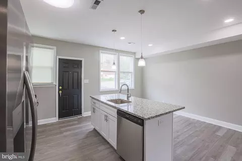 Entry Way - 2506 W Cold Spring Ln, Baltimore, MD 21215 photo 1 of 9