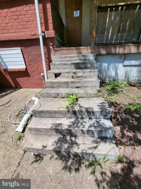 Exterior - 2354 Sidney Ave, Baltimore, MD 21230 photo 3 of 4