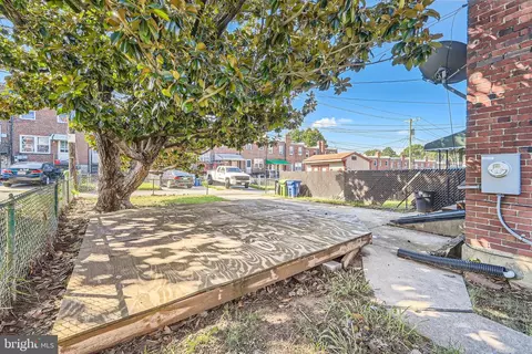 Exterior - 6839 Eastbrook Ave, Baltimore, MD 21224 photo 6 of 9