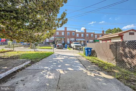 Exterior - 6839 Eastbrook Ave, Baltimore, MD 21224 photo 9 of 9