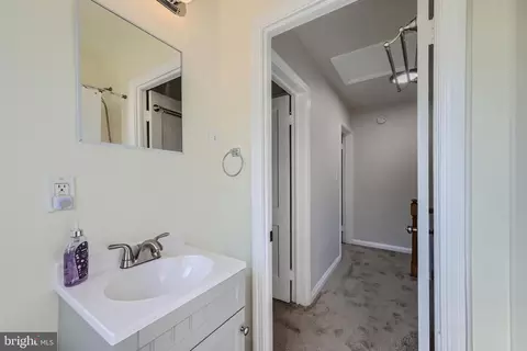 Entry Way - 6839 Eastbrook Ave, Baltimore, MD 21224 photo 7 of 7