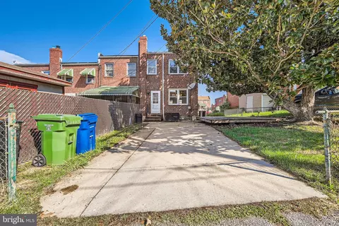 Exterior - 6839 Eastbrook Ave, Baltimore, MD 21224 photo 7 of 9