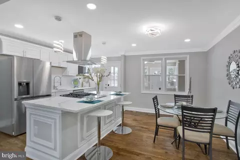 4243 Flowerton Rd, Baltimore, MD 21229 photo 2