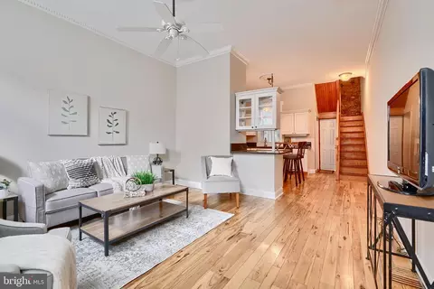 Living - 1817 E Pratt St, Baltimore, MD 21231 photo 1 of 4