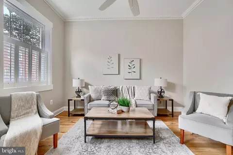 Living - 1817 E Pratt St, Baltimore, MD 21231 photo 3 of 4