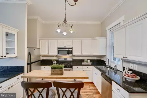 Kitchen - 1817 E Pratt St, Baltimore, MD 21231 photo 2 of 4