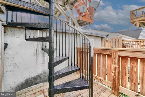 Exterior - 1817 E Pratt St, Baltimore, MD 21231 photo 5 of 8
