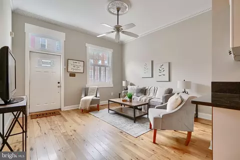 Living - 1817 E Pratt St, Baltimore, MD 21231 photo 4 of 4