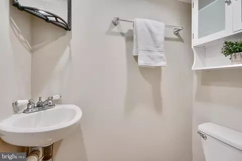 Bath - 1817 E Pratt St, Baltimore, MD 21231 photo 1 of 4