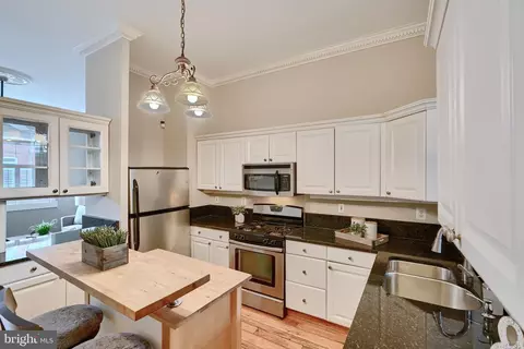 Kitchen - 1817 E Pratt St, Baltimore, MD 21231 photo 3 of 4