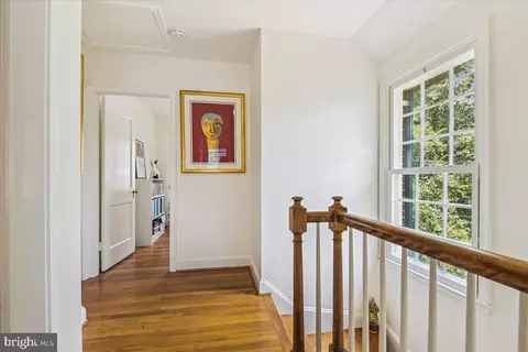 Entry Way - 4203 Eastview Rd, Baltimore, MD 21218 photo 2 of 4