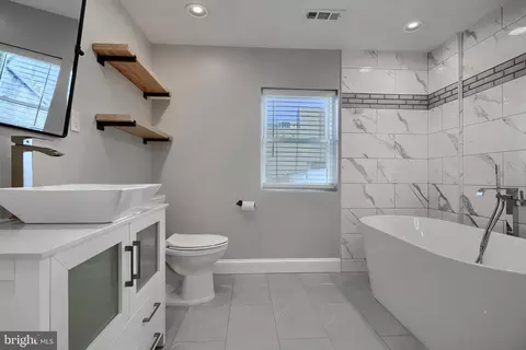 2124 Fleet St, Baltimore, MD 21231 photo 43