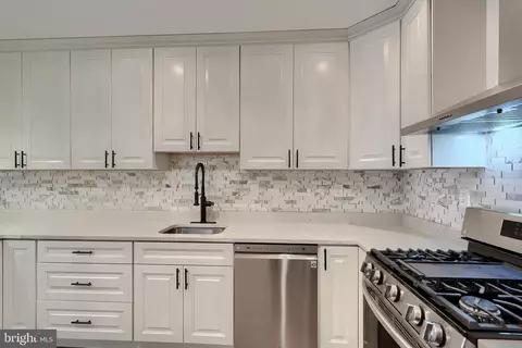2124 Fleet St, Baltimore, MD 21231 photo 16