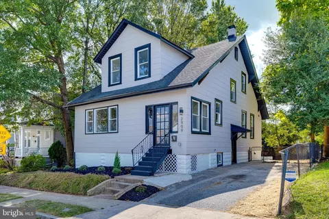 2909 Louise Ave, Baltimore, MD 21214