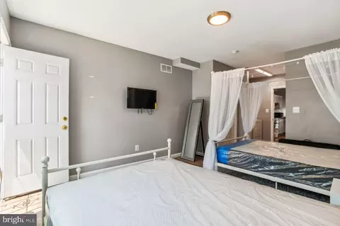 Bedroom - 1515 Mchenry St, Baltimore, MD 21223 photo 3 of 9