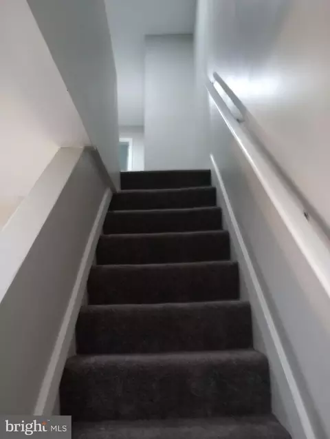 Entry Way - 141 S Kossuth St, Baltimore, MD 21229 photo 2 of 5