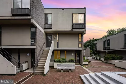 2224 Foxbane Sq, Baltimore, MD 21209