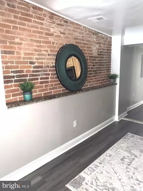 Entry Way - 1004 W Cross St, Baltimore, MD 21230 photo 2 of 2