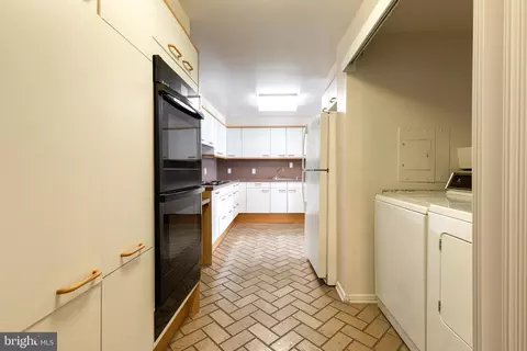 3601 Clarks Ln #E, Baltimore, MD 21215 photo 10
