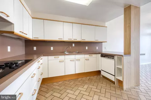 3601 Clarks Ln #E, Baltimore, MD 21215 photo 12