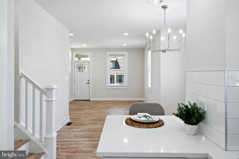 Entry Way - 4807 Pilgrim Rd, Baltimore, MD 21214 photo 5 of 10