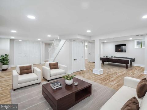Living - 4807 Pilgrim Rd, Baltimore, MD 21214 photo 2 of 2
