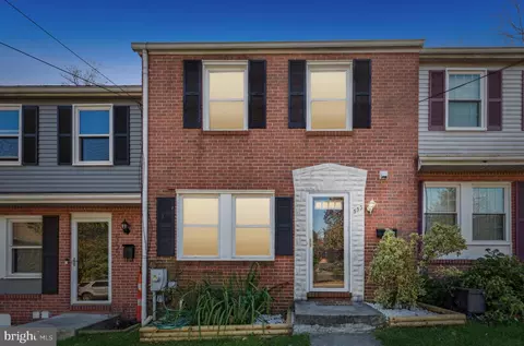 553 Oakland Ave, Baltimore, MD 21212
