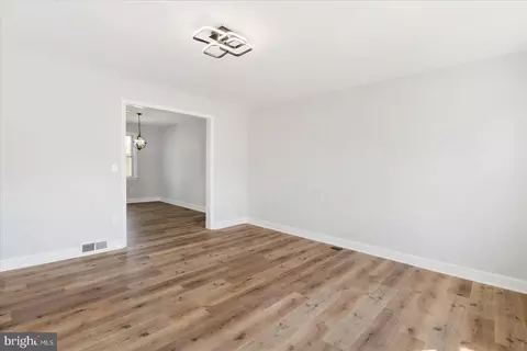 559 S Beechfield Ave, Baltimore, MD 21229 photo 3