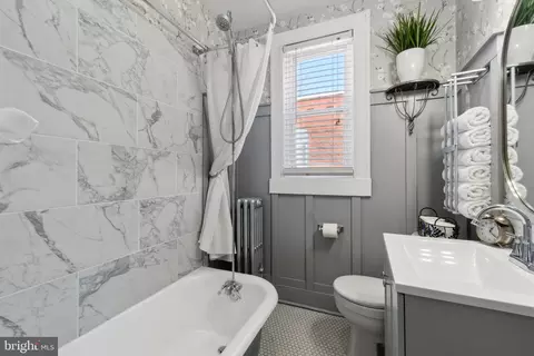 Bath - 4108 Rollins Ave, Baltimore, MD 21207 photo 2 of 3
