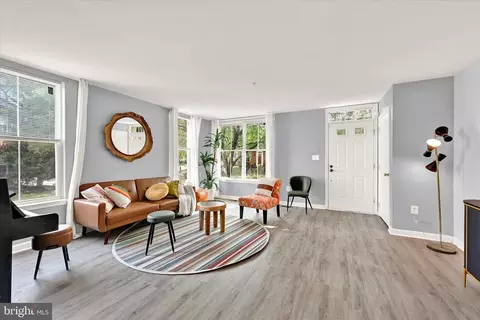 1005 Myrtle Ave, Baltimore, MD 21201 photo 4