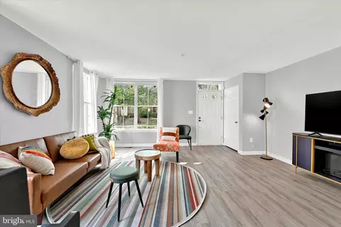 1005 Myrtle Ave, Baltimore, MD 21201 photo 6