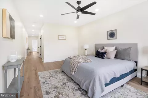 Entry Way - 2330 Madison Ave, Baltimore, MD 21217 photo 15 of 23
