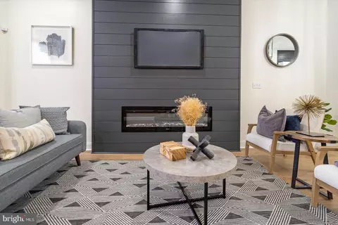 Living - 2330 Madison Ave, Baltimore, MD 21217 photo 1 of 1