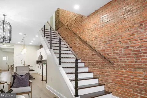 Entry Way - 2330 Madison Ave, Baltimore, MD 21217 photo 8 of 23
