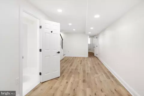 Entry Way - 2330 Madison Ave, Baltimore, MD 21217 photo 19 of 23