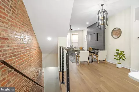 Entry Way - 2330 Madison Ave, Baltimore, MD 21217 photo 3 of 23