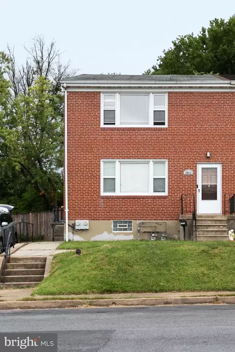 Exterior - 4914 Hamilton Ave, Baltimore, MD 21206 photo 1 of 3